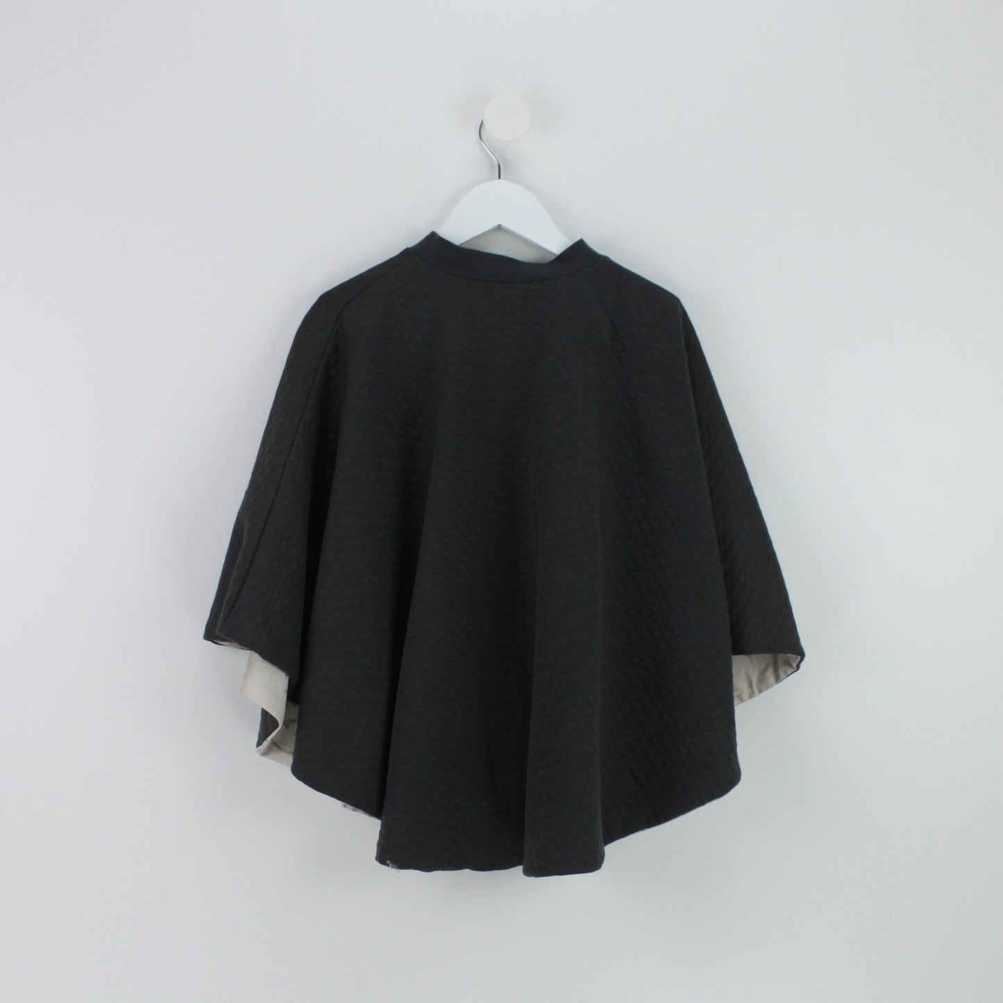 VOKSI Pre-loved Poncho (4/6Y)