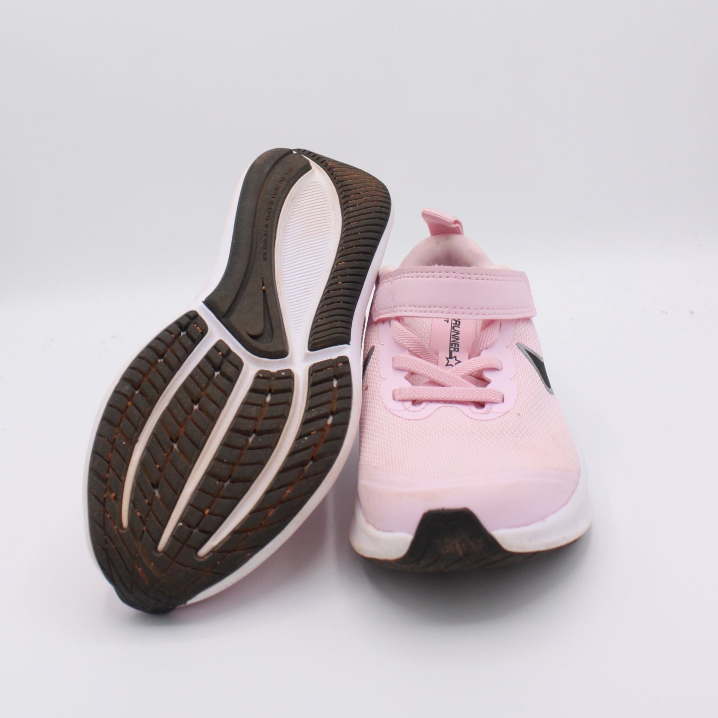 Pre-loved Sportschuhe (EU31)