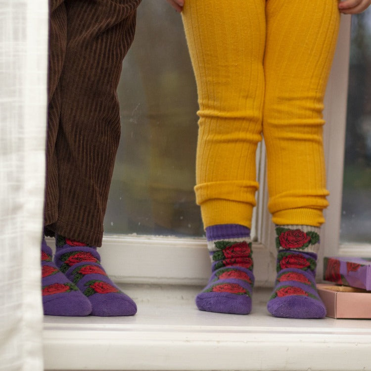 Retro Socks | "ROSES ARE RED"