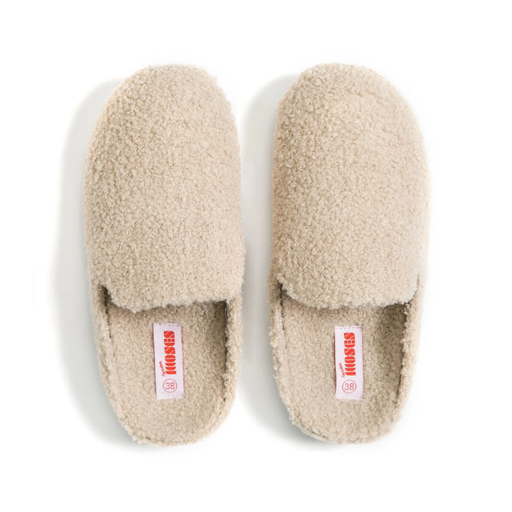 PRE-ORDER: ADULT | KUSH Fleece Slippers / Hausschuhe - LATTE