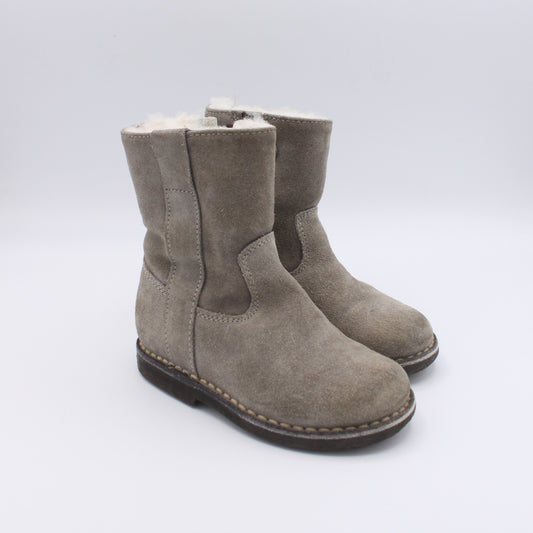Pre-loved Boots with Sheepskin Lining (EU23)