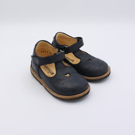 Pre-loved Schuhe (EU21)